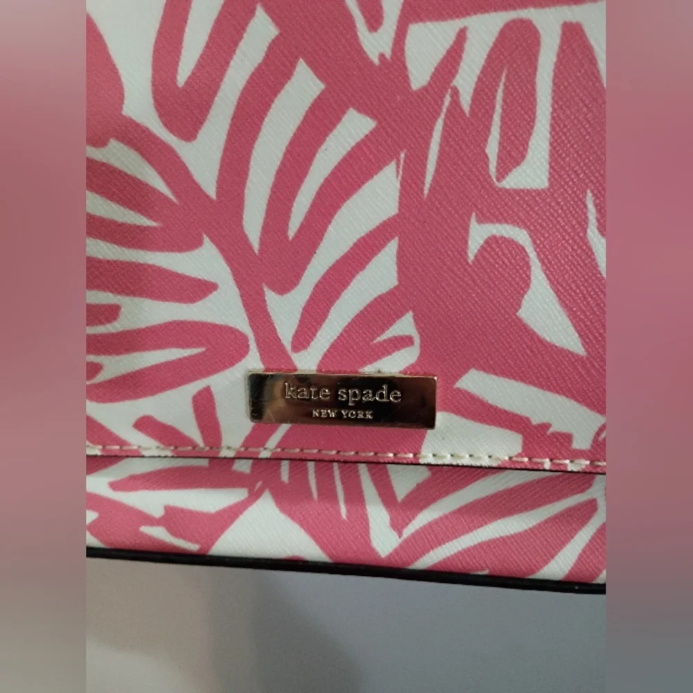 Kate Spade, EUC, Crossbody Bag, Leaf Print, Snap Closure, Color Pink, White - Picture 3 of 13